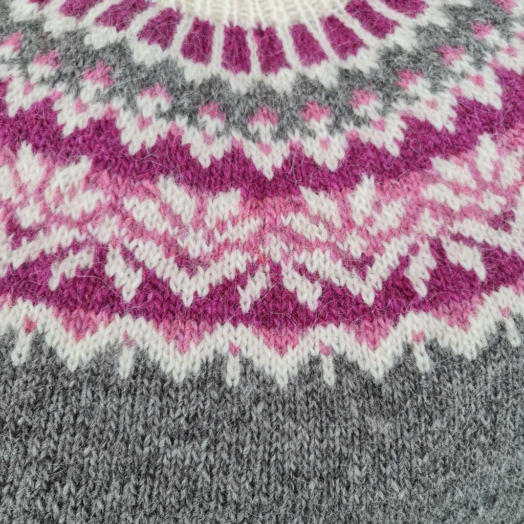 Dagný - Icelandic Sweater - Grey/Pink